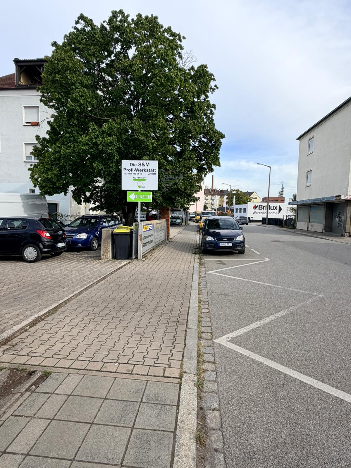 Zufahrt zur S&M Profi-Werkstatt